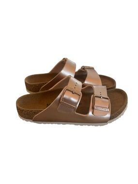 Birkenstock Kids Arizona Two-Strap Sandals in Rose Gold size 3